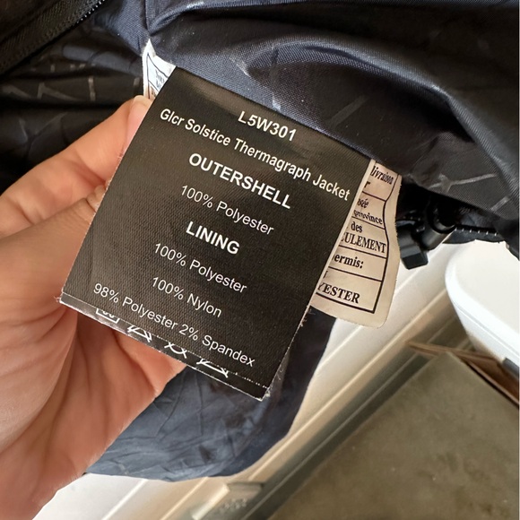 686 ski jacket - Picture 2 of 11